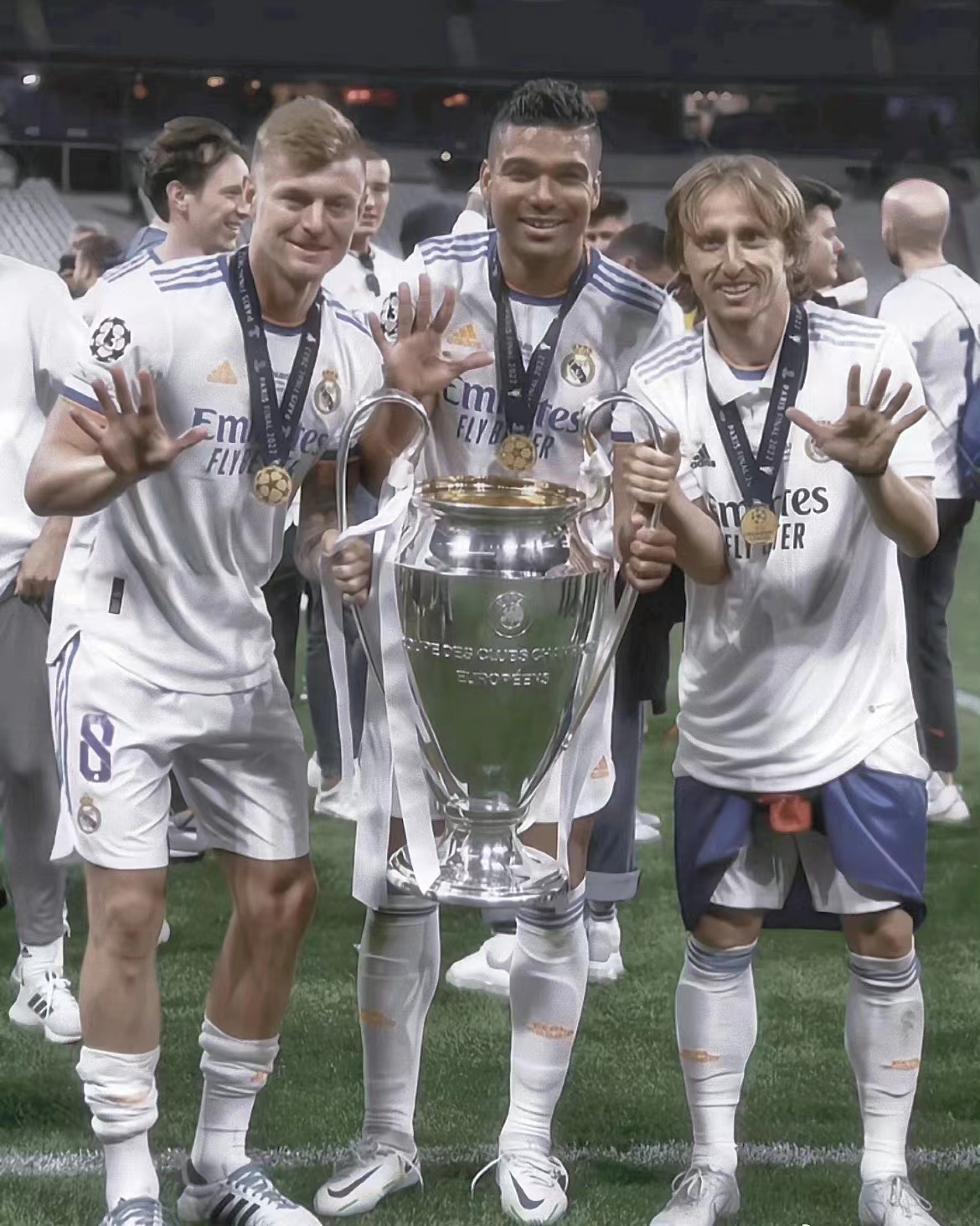 Real Madrid svladao Manchester United, prijateljstvo trojice mušketira u veznom redu proteže se kroz vrijeme i prostor Real Madrid svladao Manchester United, prijateljstvo trojice mušketira u veznom redu proteže se kroz vrijeme i prostor